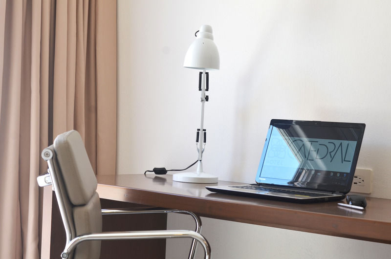 Hotel Catedral La Paz Eksteriør bilde A typical office space